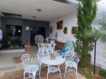 Casa · 180m² · 2 Quartos · 3 Vagas · Sobrado à venda em Taubaté, Jardim Columbia, com 2 quartos, com 180 m²