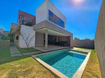 e077bcd108ba82d1ece48e6d2c186f3ce1525134 · Sobrado de 290 m² com 04 suítes à venda por R$ 2.790.000 no Portal do Sol Green - Goiânia/GO