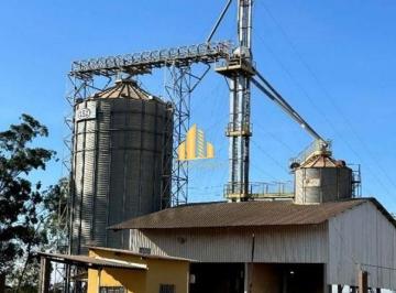 imovel_1893_25189.jpg · Silo de Grãos 17.000 sacas com 2 Moegas de 90 toneladas cada