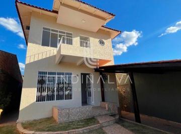 Casa · 106m² · 3 Quartos · 2 Vagas · Sobrado à venda no Jd. Belvedere com 2 suítes e energia solar