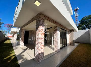 Casa · 226m² · 3 Quartos · 2 Vagas · Casa com 03 suítes no Jardim Elisa. Aceita permuta por menor valor - Foz do Iguaçu