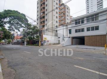 Comercial · 815m² · 3 Vagas · Prédio comercial com 815m2, 3 vagas na frente. Localização excelente em Moema.