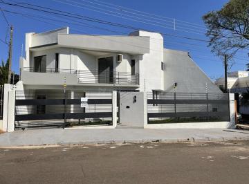 Casa · 150m² · 3 Quartos · 2 Vagas · Sobrado de alto padrão com 03 dormitórios - Jardim Guaporé