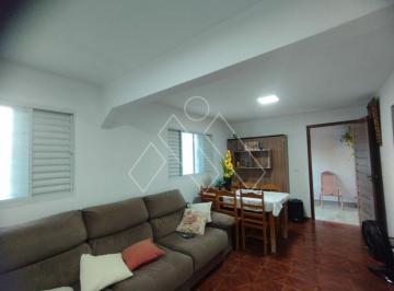 Casa · 80m² · 3 Quartos · 2 Vagas · Casa em Zona Leste