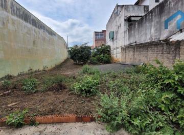 1d322507af8fa9997ed0360bbefd7f4f8319fa23 · Vende-se Terreno de 300m² em Localização Privilegiada!