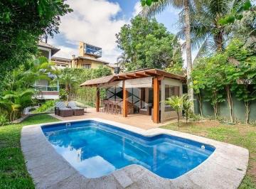 525268_ikoUEQUs428u99zJ9r6E2_525268664dffbdb9d6c.jpg · Casa com vista parcial para o mar de 4 dormitórios, sendo 4 suítes, 3 vagas de garagem na Praia Mole