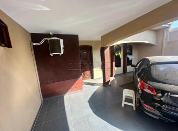 Casa · 250m² · 4 Quartos · 2 Vagas · Casa Padrão em São Carlos