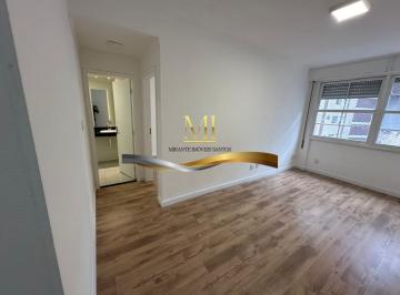 Foto 01 · Lindo apartamento na Pompeia, 1 quarto, 2 banheiros, vaga coletiva, 30 metros da praia, sala espaços