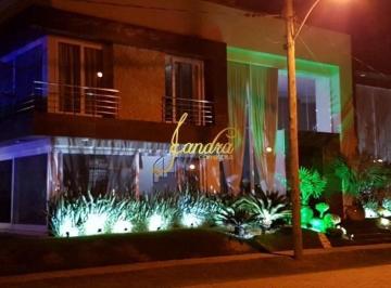 Casa · 611m² · 5 Quartos · 2 Vagas · Sobrado triplex com 05 suítes mobiliado e decorado
