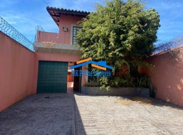 Casa · 350m² · 4 Quartos · 4 Vagas · Sobrado Espaçoso e Bem Localizado no Alto de Pinheiros.