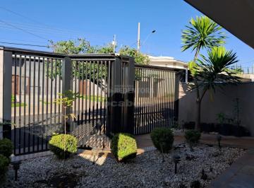 Casa · 621m² · 5 Quartos · 4 Vagas · Linda Casa no Jardim Francisco Fernandes