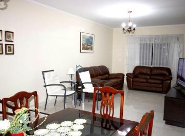 Casa · 179m² · 3 Quartos · 3 Vagas · Sobrado a Venda com 3 Dormitórios (1 Suite) e 3 Vagas no Ipiranga