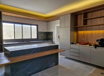Casa · 520m² · 4 Quartos · 4 Vagas · Casa à venda de 520m² | 04 dormitórios, sendo todos suítes e 04 vagas de garagem | Condomínio Jardim