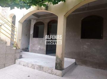 Casa · 210m² · 4 Quartos · 1 Vaga · Casa à venda 4 quartos no Bairro Mariquinhas