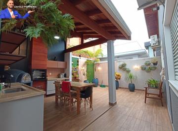 Casa · 120m² · 3 Quartos · 2 Vagas · Casa Oportunidade completa com Planejados!