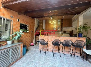 Casa · 142m² · 5 Quartos · 4 Vagas · Imóvel para Investimento !!!