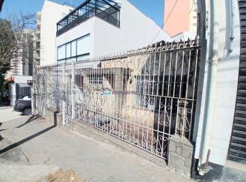 Casa · 140m² · 3 Quartos · 5 Vagas · Casa para uso residencial ou Comercial ao lado do metrô Praça da Árvore! Oportunidade!