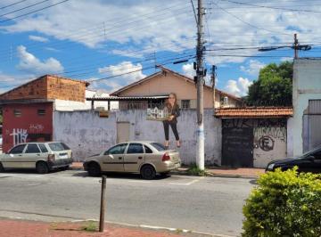 Casa · 386m² · 4 Quartos · Lote no centro de Francisco Morato em área mista 386m