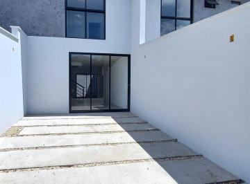 Casa · 76m² · 2 Quartos · 1 Vaga · Sobrado à venda no bairro Costa e Silva - Joinville/SC
