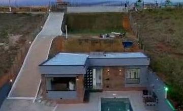 Casa · 70m² · 1 Quarto · 2 Vagas · Granja no Morada das Garças com vista exuberante