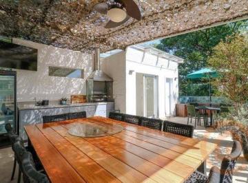 875ba166adc19bb7e06ba0d0b6d3355590bbd8a8 · Casa com 4 suítes à venda, 559 m² por R$ 12.000.000 - Alto de Pinheiros - São Paulo/SP