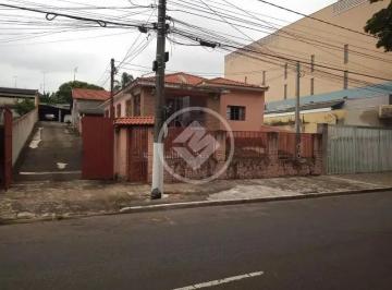 Casa · 285m² · 4 Quartos · 5 Vagas · Duas casas - Av. Samuel Martins