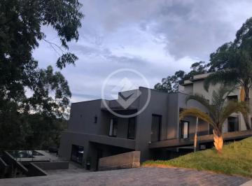 Casa · 600m² · 2 Vagas · Sobrado moderno 3 suítes e 5 banheiros