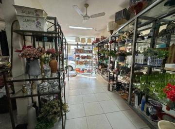 Comercial · 110m² · Loja para alugar por R$ 4.000/mês - Vila Lenira - Colatina/ES