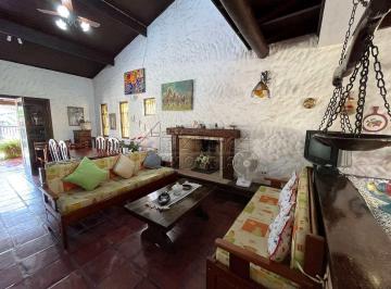 Casa · 300m² · 3 Quartos · 4 Vagas · Casa com 3 dorms, Praia da Enseada, Ubatuba - R$ 850 mil, Cod: 4224
