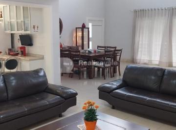 Sala de Estar 1 · Uma mansão à venda no condomínio mais luxuoso em Pindamonhangaba com 4 suítes e 459 m²