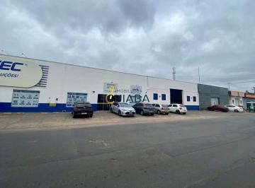 Casa · 2642m² · Vende-se 7 Barracões na Av. General Melo.