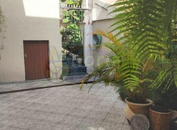 Casa · 200m² · 2 Quartos · CASA TÉRREA