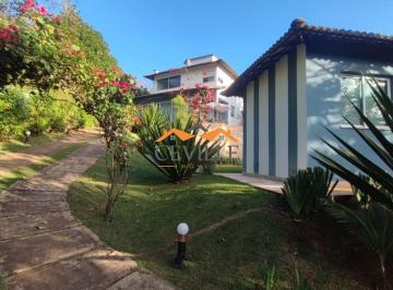 Casa · 268m² · 4 Quartos · 2 Vagas · Casa diferenciada no condomínio aos pés da Serra