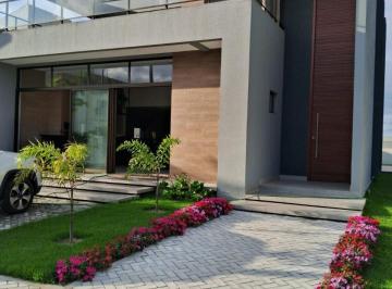 Casa · 315m² · 5 Quartos · 2 Vagas · Imoveis - em Bananeiras