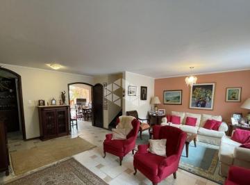 522386_iWlq7SO_5223866633ae408b6bb.jpg · Sobrado à venda de 237m² com 3 dormitórios (1 suíte) e 4 vagas no Alto da Boa Vista, próximo do metr