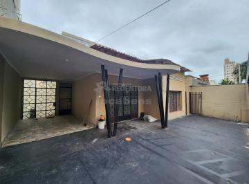 Casa · 242m² · 3 Quartos · 3 Vagas · Casa - 03 dormitórios , 02 Banheiros, 02 garagens, salão no sub solo