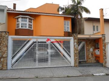19205142_4.jpg · LINDO SOBRADO  COM PISCINA