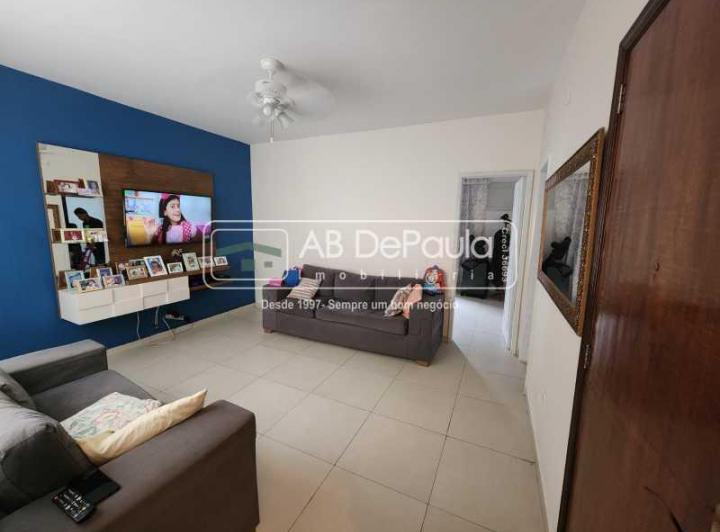 Foto do imóvel - Bento ribeiro - Localizado em Vila fechada na Est Intendente Magalhães, Excelente casa tipo.
