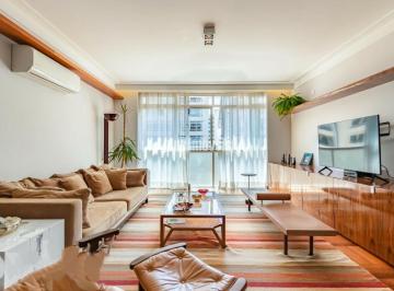 Apartamento · 202m² · 2 Quartos · 2 Vagas · Apartamento de 200 m a.u , finamente decorado, com duas suítes