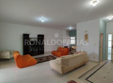 Casa · 275m² · 3 Quartos · 10 Vagas · Casa Térrea a venda com 3 suítes, 275m² área privativa no Bolsão de interlagos