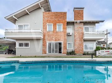 Casa · 330m² · 3 Quartos · 4 Vagas · Condomínio com 3 quartos à venda em Hípica - RS