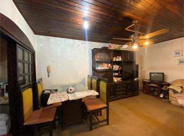 Casa · 260m² · 4 Quartos · 3 Vagas · Casa com 4 quartos à venda em Partenon - RS