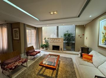 Foto 01 · Impecável Casa à Venda em Porto Alegre-RS, Bairro Jardim Lindóia: 4 Quartos, 3 Suítes, 3 Salas, 5 Ba