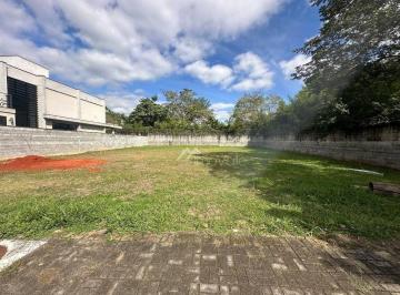 bc9d0739e160142f8605ad7b3706d6e3a5368028 · Jardim do Golfe terreno de esquina!