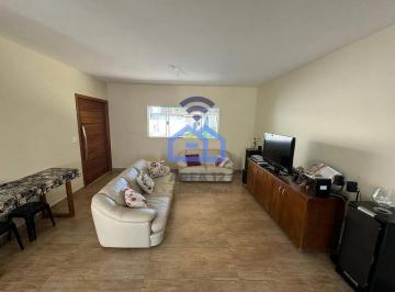 whatsapp-image-2024-06-01-at-10-58-23-71717251307080.jpeg · Casa ampla à venda no bairro do Sumaré, região central de Caraguatatuba, SP - 03 dormitórios, sendo 