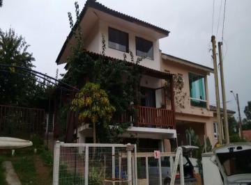 Casa · 150m² · 3 Quartos · 2 Vagas · Casa - Condomínio Cantegril