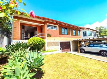 480115_i513bB85k85ugxtZ66X_480115665dd2b4ae54b.jpg · Casa em estilo clássico no bairro Coqueiros em Florianópolis