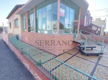 Comercial · 272m² · 4 Quartos · 2 Vagas · Imperdível casa comercial à venda no Centro de Vinhedo-SP, com 4 quartos e 272m² de área. Agende uma