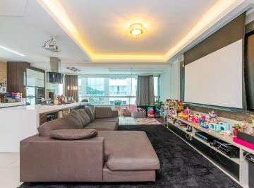 Apartamento · 118m² · 2 Quartos · 2 Vagas · Apartamento à venda no Centro de Balneário Camboriú com duas suítes