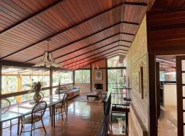 0ae2509f89d9b4cd7455ceb324473900.jpg · Sobrado de 350m² com 3 quartos